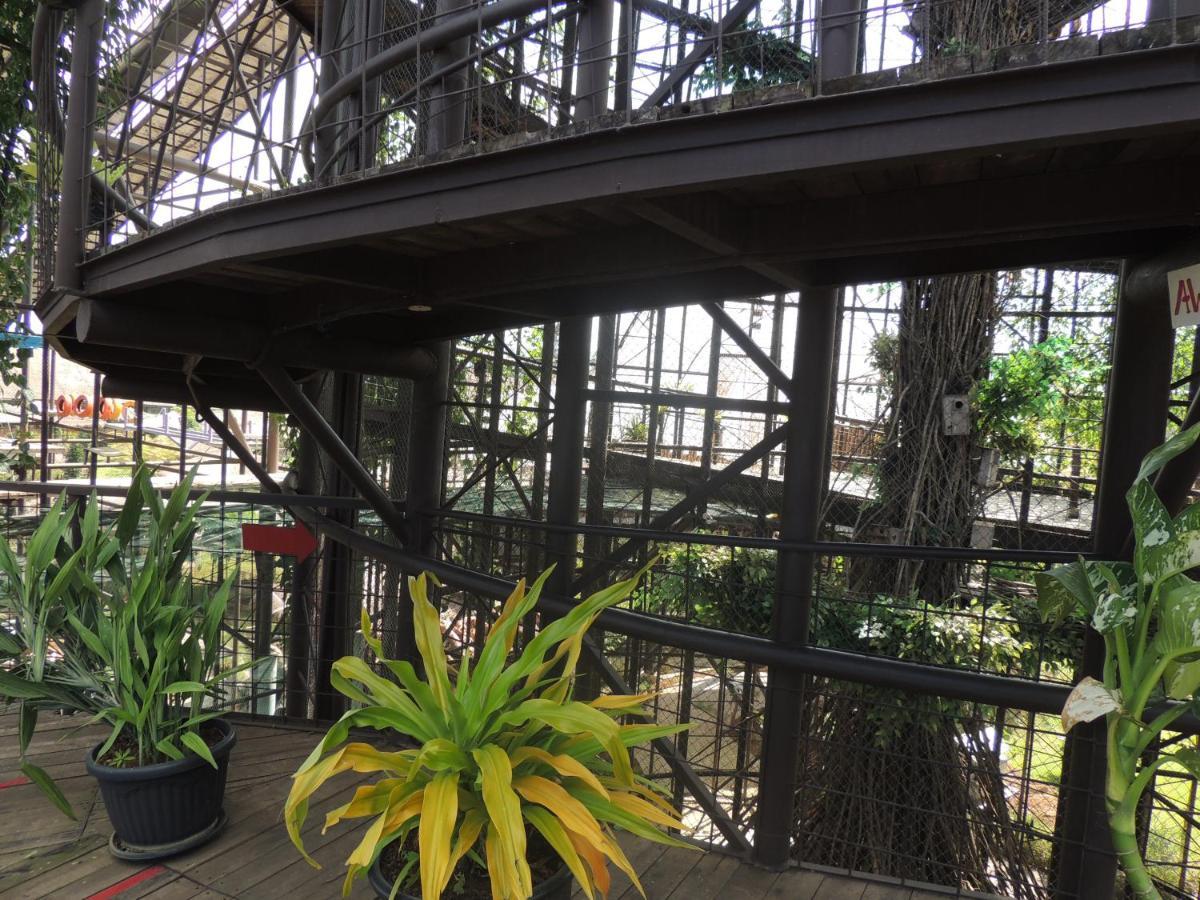 Hotel Semilir Glamping à Semarang Extérieur photo